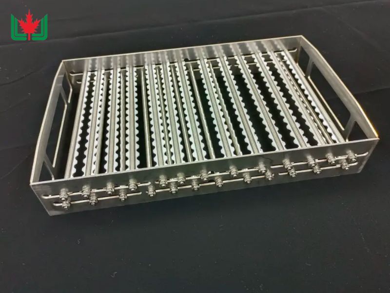 Ultrasonic cleaning tray