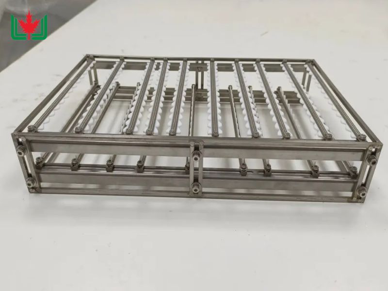 Ultrasonic cleaning tray