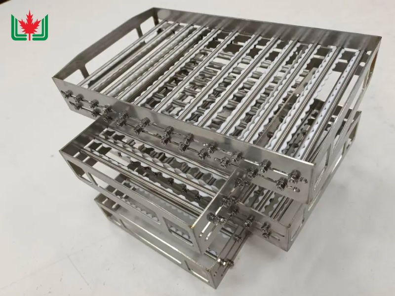 Ultrasonic cleaning tray